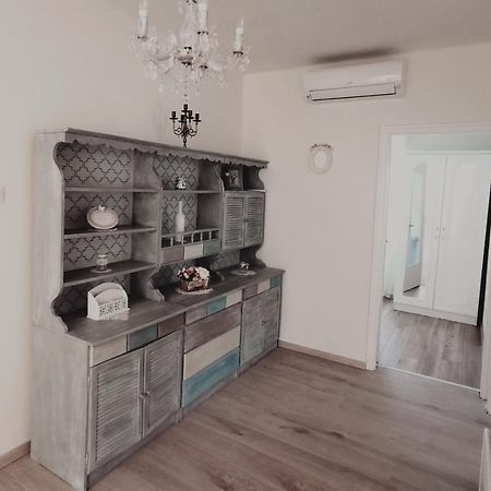 Family Garden Apartmanhaz ชิโอฟก ภายนอก รูปภาพ