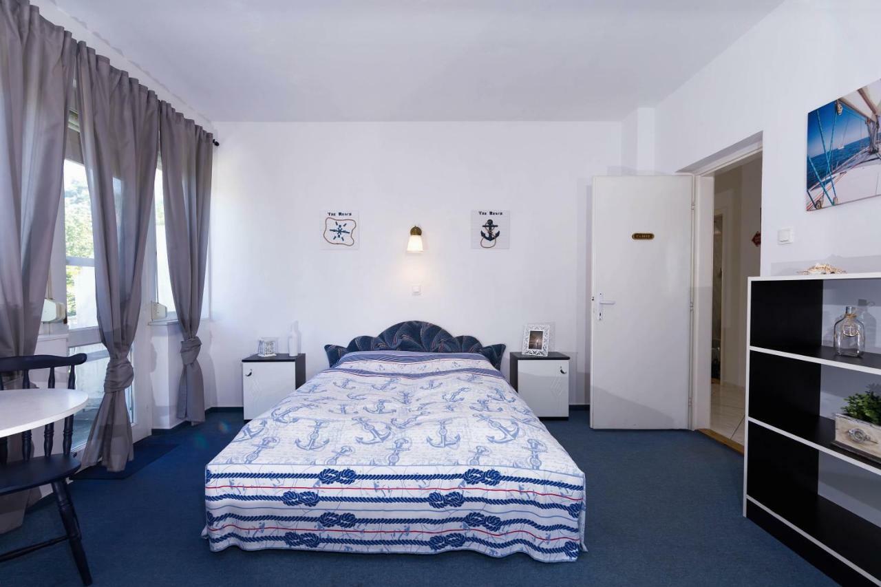 Family Garden Apartmanhaz ชิโอฟก ภายนอก รูปภาพ